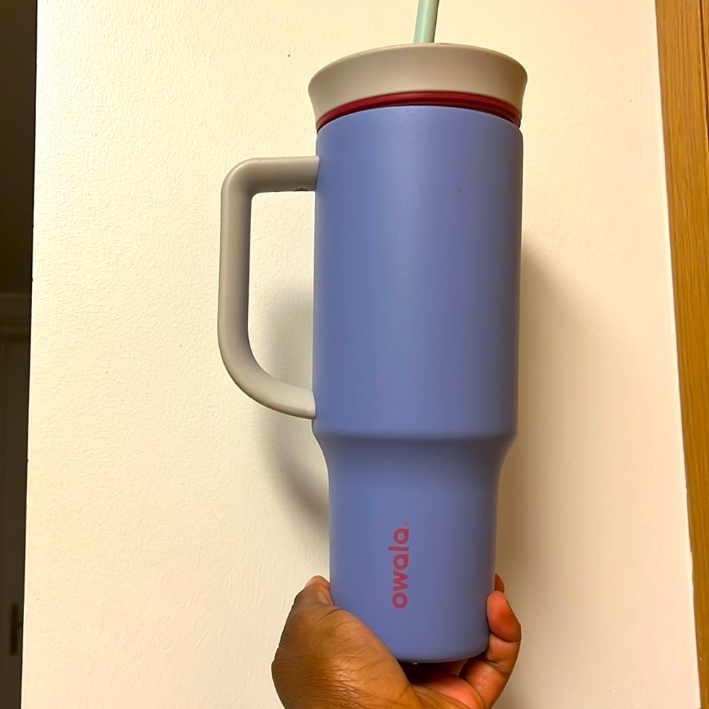 Owala 40oz Tumbler 💜